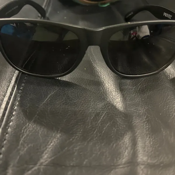 Privel Stylish Black Sunglasses - Image 9