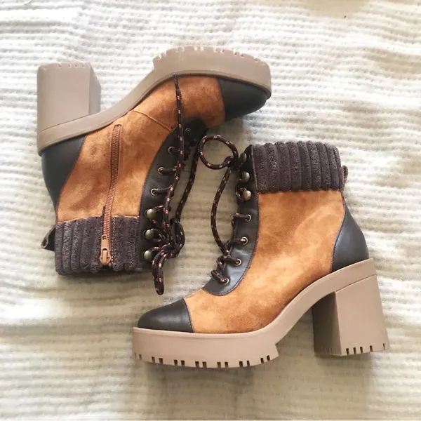 Chelsea and Violet Suede Leather Platform Hiking Boot Bootie Lug‎ Sole Brown Cap Toe Size 6 New - Image 6