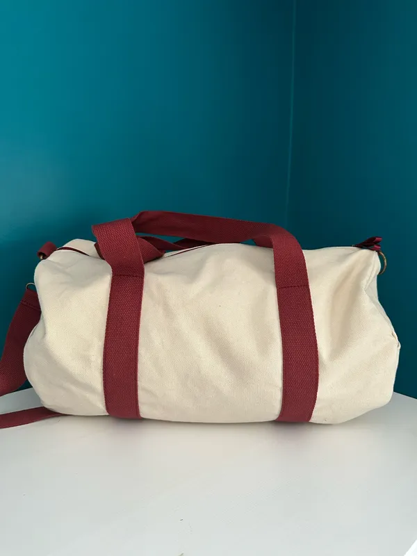 Taylor Swift duffel - Image 4