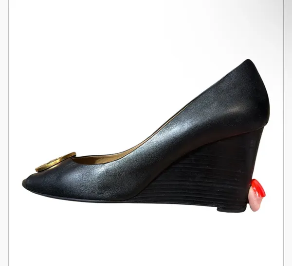 Tory Burch Black Leather Gold Medallion Peep Toe Wedge Pumps Size 7.5M - Image 2