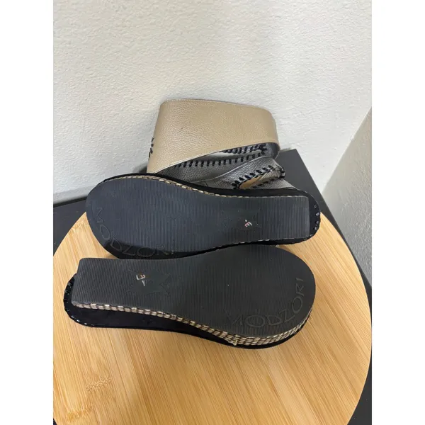 Modzori‎ Reversible Wedge Sandals Size 9 Metallic Pewter Gold Whipstitch Thong - Image 8