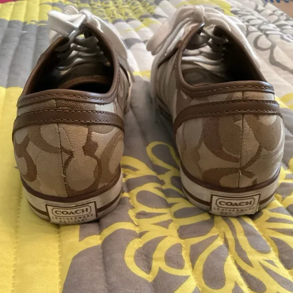 Coach Dee Signature Canvas Sneakers Sz 7B - Image 5