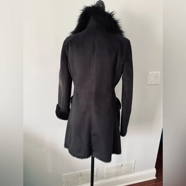 Nice stylish GUESS coat 🖤🖤🖤 - Image 5