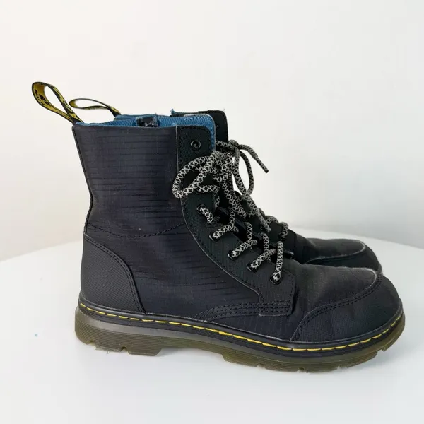 Dr. Martens YOUTH COMBS UTILITY BOOTS in Black - Image 8