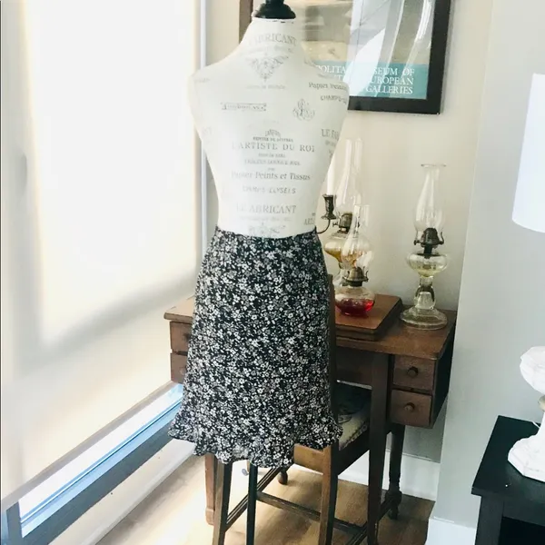 35th & 10th Brown Floral Print Flounce Skirt Sz S - Image 2