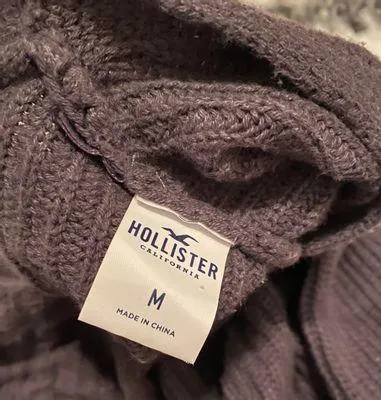 Hollister Black Ruched Sweater - Image 2