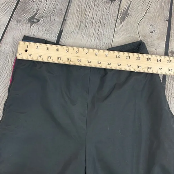 Columbia Snowboarding Pants Women’s size Small Black and Pink - Image 12