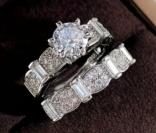 Women’s Gorgeous Stainless Steel Silver Ring and Band Set Size 7 - Image 2