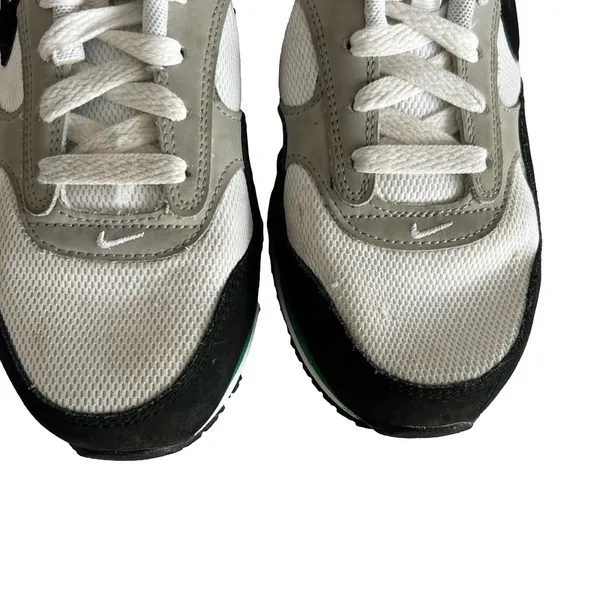 Nike Women's Air Max Correlate Shoe Size 9 #B1287A - Image 4