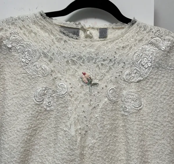 Vintage Taiwan Knit White - Image 4
