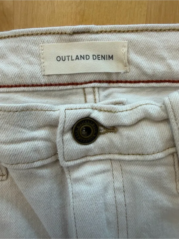 Outlander Denim High-Rise Wide Leg Women’s Jeans in Off-White - Image 4