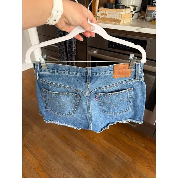 Levi's‎ 501 Original Shorts in a distressed medium wash size 29 - Image 2
