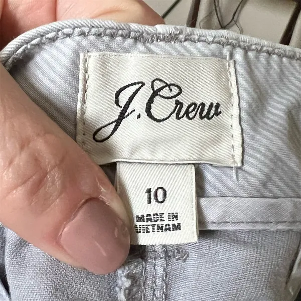 J.Crew Women's Chino Shorts Size 10 Light Gray Cotton Blend - Image 7