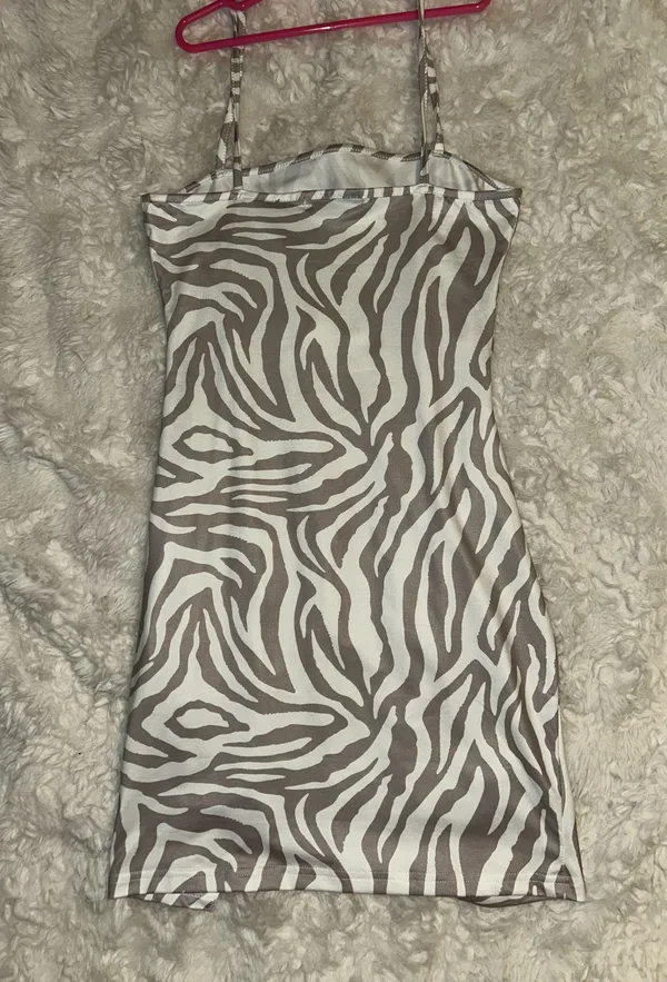 SheIn NWOT Zebra Stripe Slit Hem Short Dress - Image 6