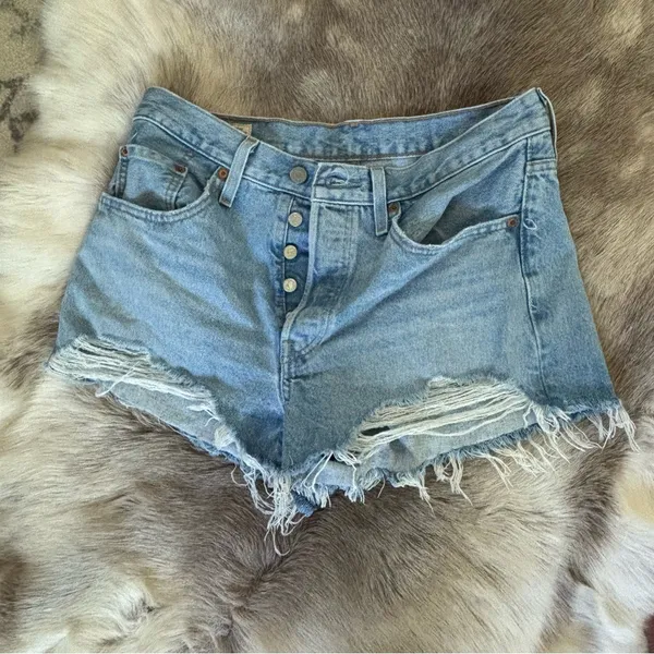 Levi's Blue High-Waisted Jean Shorts - Image 5