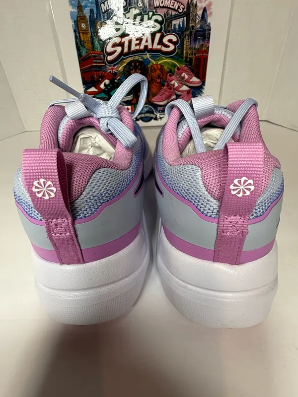 Nike Cosmic Runner 7.5W/6Y - Image 4