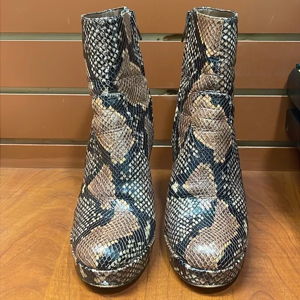 Vince Camuto Brown and Black Heeled Boots - Image 4