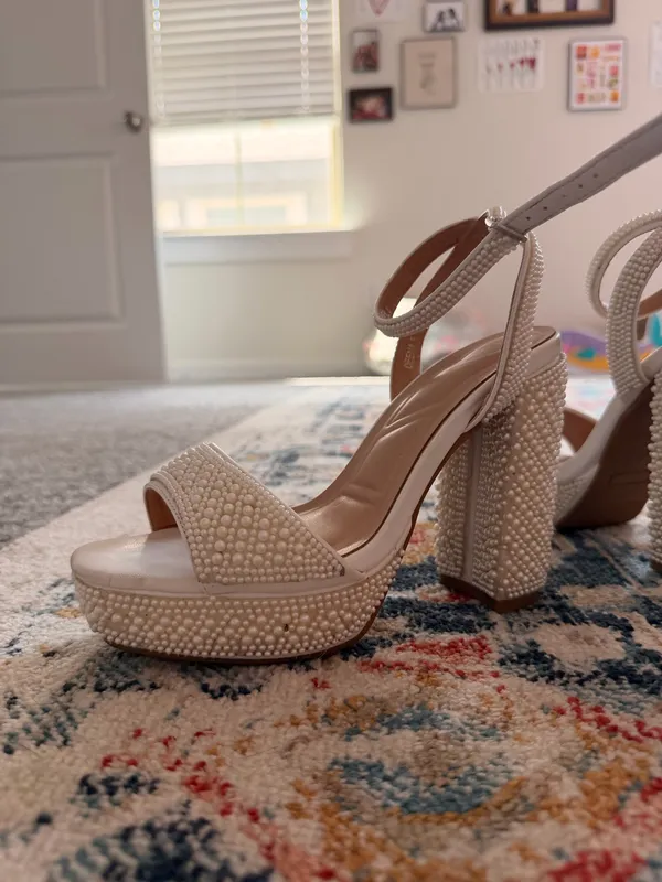 Windsor Here Comes The Glow Pearl Heels - Image 4