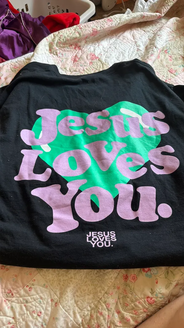 Jesus Loves You Gildan T-Shirt - Image 3
