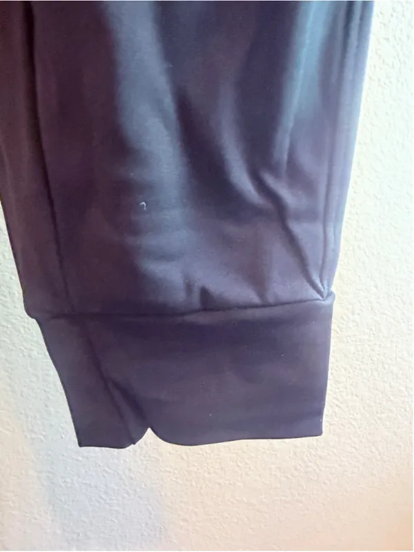 Size M (Petite) Halara High Waisted Drawstring Side Pocket Plain Joggers - Image 6