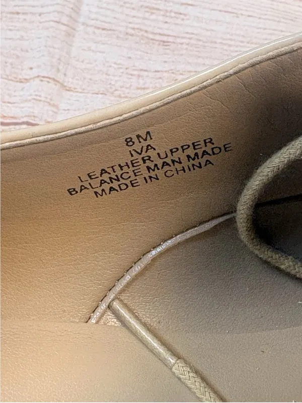 Karl Lagerfeld Paris Women’s Sz 8 IVA Beige Oxford Patent Leather Dress Shoes - Image 7