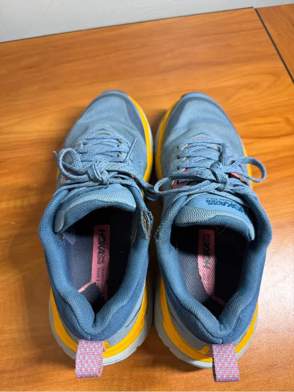Hoka Womens Challenger ATR 6 Blue Yellow Athletic Running Shoes Workout 8B - Image 4