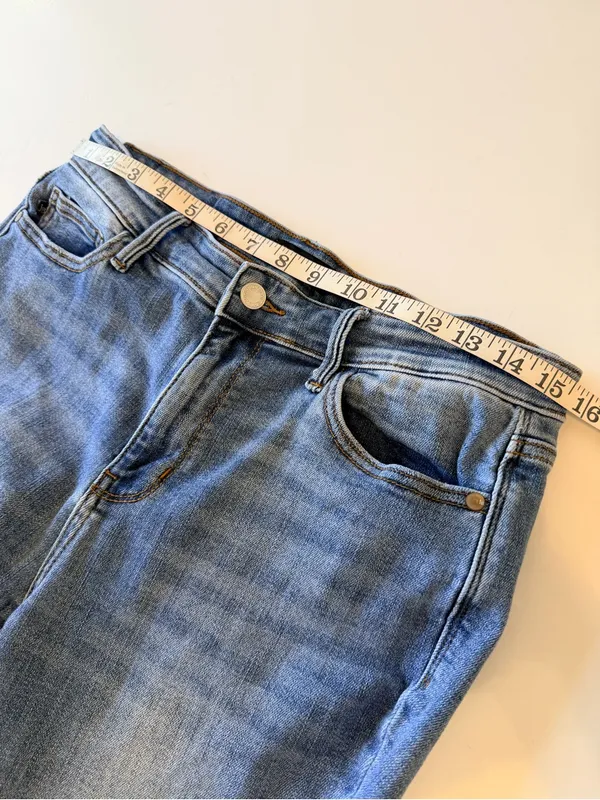 Judy Blue Boot Cut medium wash jeans, 10" rise, size 30 (11) - Image 4