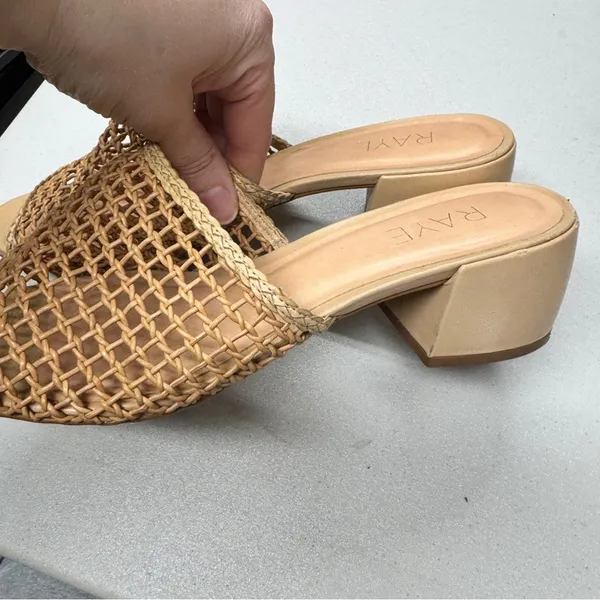 Revolve Raye Tan Leather Crochet Slip On Mule Heels Womens 8.5 Boho Beachy - Image 5