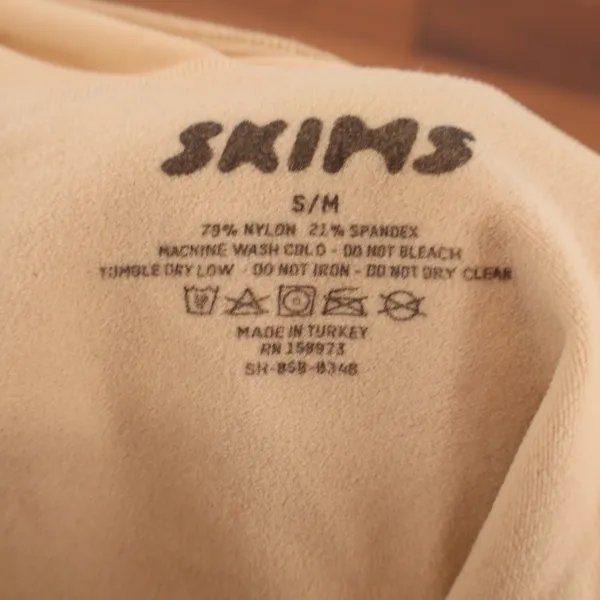 SKIMS Bodysuit Womens S/M Sculpting Mid Thigh Beige Ruched Bust Excellent - Image 2