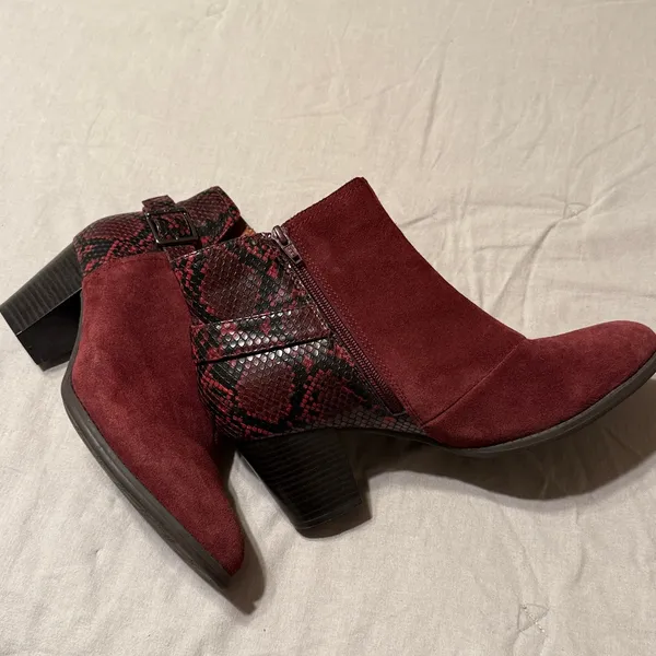 Vionic Burgundy Suede Snake Skin Block‎ Heel Bootie B37 - Image 3