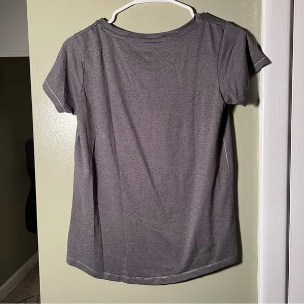Champion‎ Women's Size Small Babson Beavers T-Shirt Gray Green Graphic - Image 6