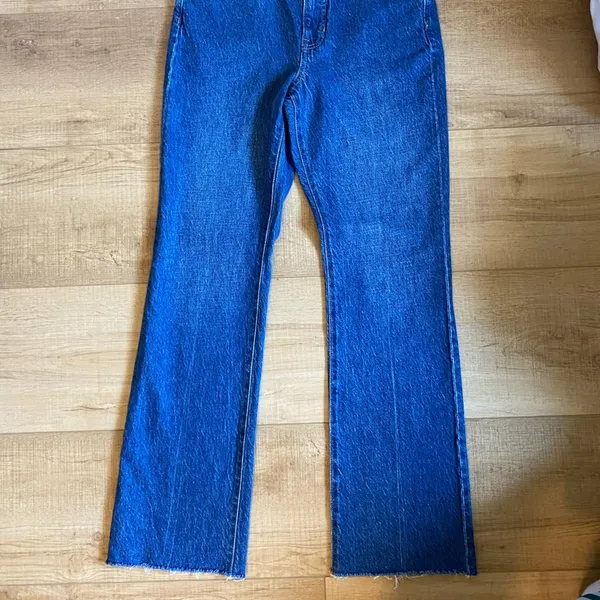 J.Crew Full Length Demi Boot Medium Wash Jean Size 27 or 4 raw hem - Image 10