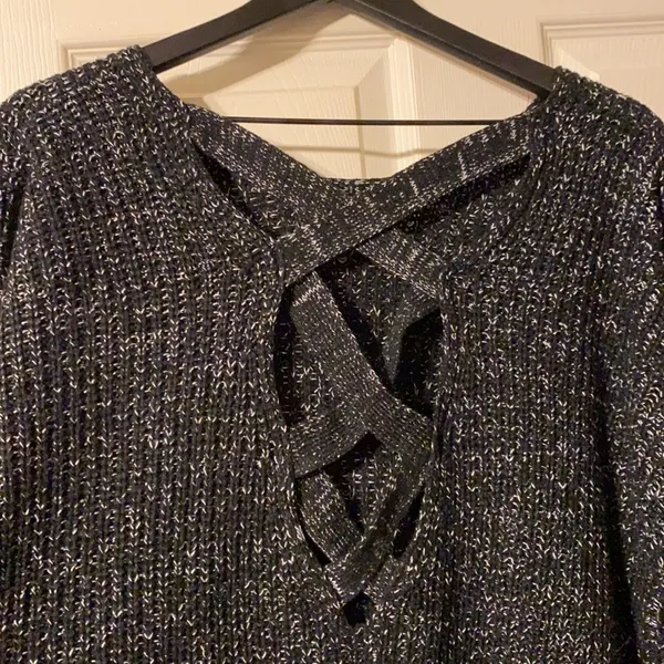 Forever 21 criss-cross back oversized black sweater, L - Image 3