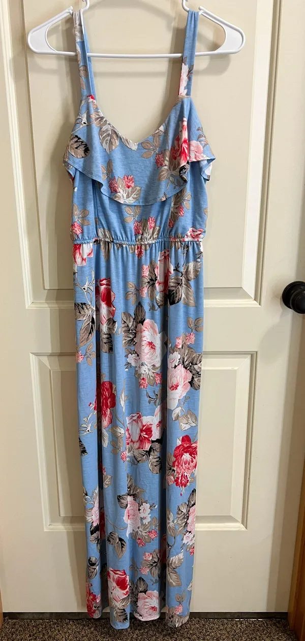 Three Pink Hearts Ruffled Floral Maxi Dress - Image 3