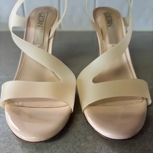 Deltan Bachelorette Prom Wedding Neutral Preppy Coquette Patent Heels 8 - Image 2