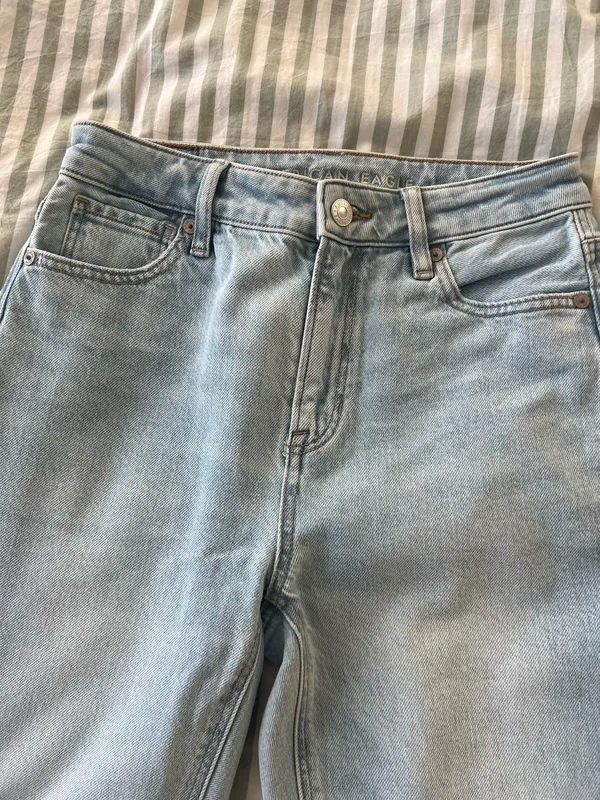 American Eagle Jeans - Image 5