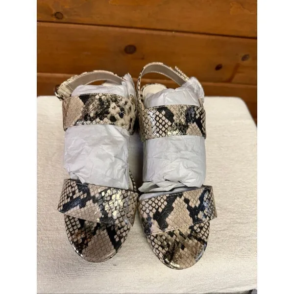 Anne Klein faux leather snakeskin block heel sandals Sz 7.5 NIB - Image 6