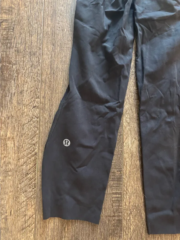 Lululemon Black Capri Leggings 00 - Image 2