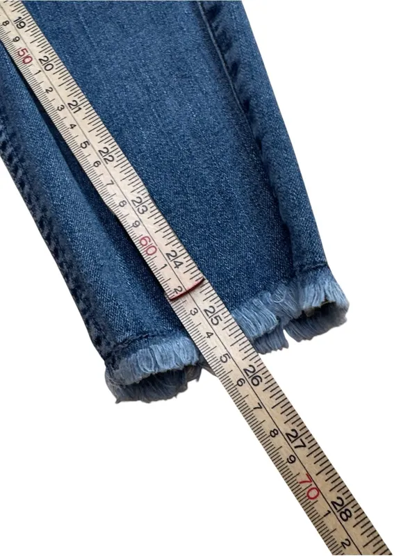 7 For All Mankind Women’s 28 Ankle Gwenevere Skinny Crop Jeans Frayed Hem Blue - Image 7
