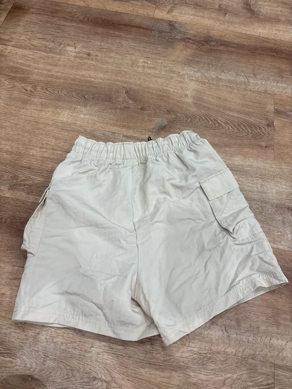 Tan Nike cargo shorts  - Image 4