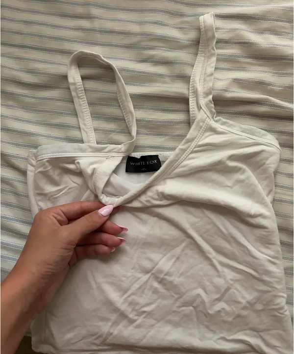 Plain white fox tank top  - Image 3