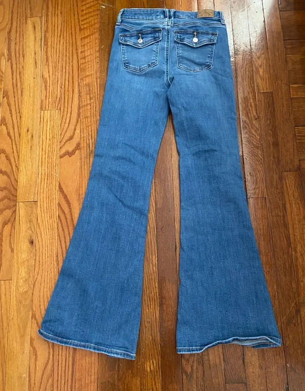 American Eagle Low-Rise Jeans Flare Stretch - Image 2