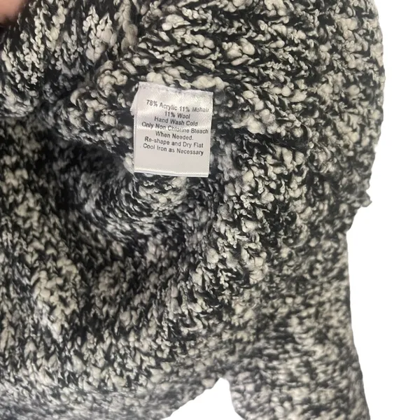 WindiRiver Women's Size Medium Black White‎ Knit Full Zip Cardigan Sweater - Image 6