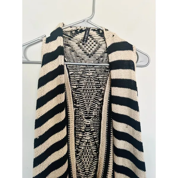 FULL TILT Black Cream Aztec Design Sleeveless Fringe Vest size Medium - Image 6