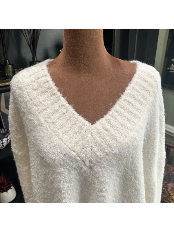Aerie Teddy V-Neck Bouclé Sweater – Size Large – Cozy Texture & Relaxed Fit - Image 4