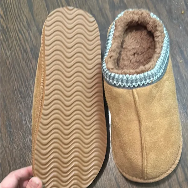 Cozy Tan Slippers with Knit Trim Size 8 - Image 2
