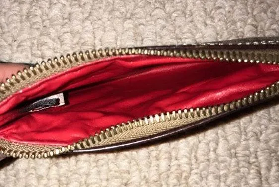 Dooney & Bourke Wristlet - Image 4