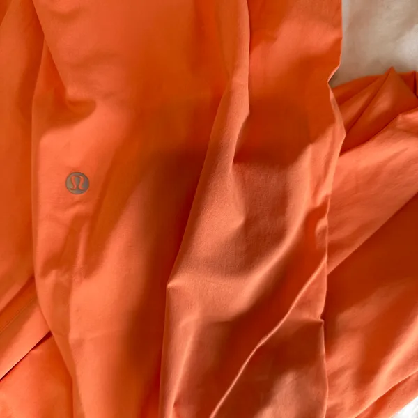 Lululemon size 4 Orange button-up pants Never worn! Brand new! #lululemon #new #buttonup #elastic - Image 2