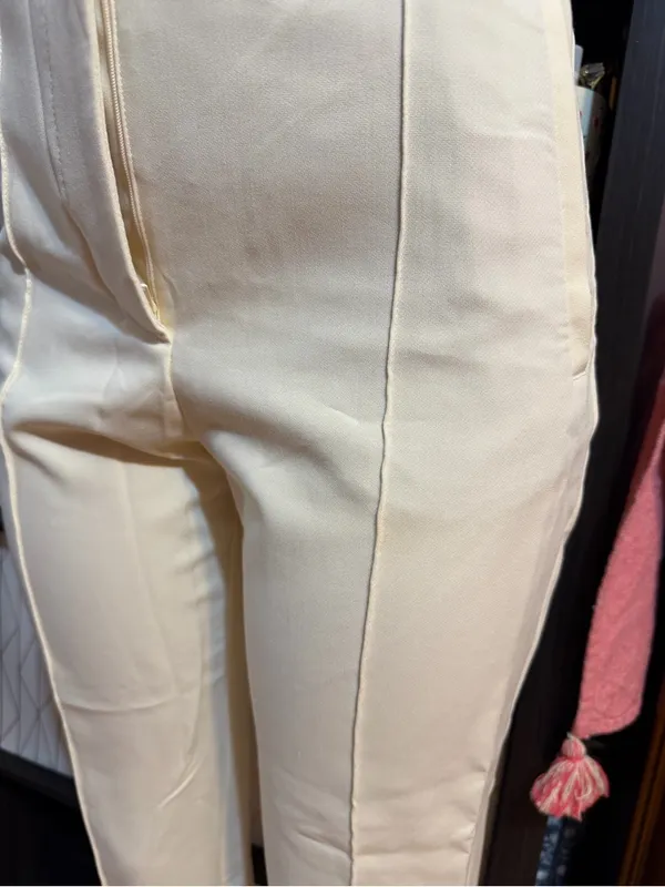 Zara Cream High-Rise Cropped Trousers with Front Seams - Image 2