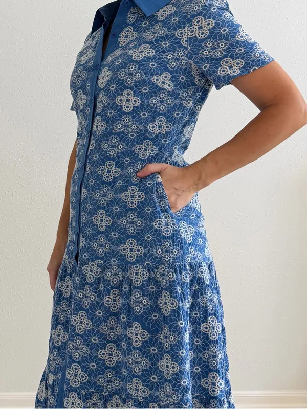 Solitaire Blue Embroidered Button Front Midi Dress M - Image 3